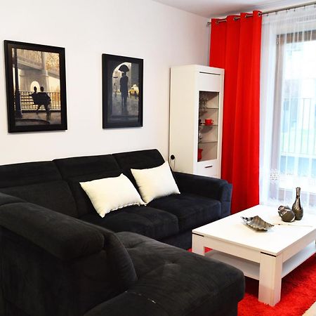Katania Moxy Te&Am Cracow Apartment Красков Екстериор снимка