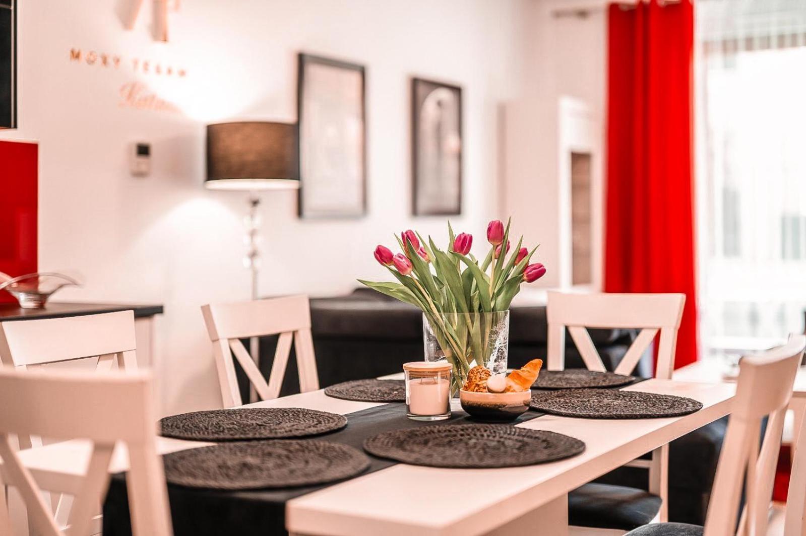 Katania Moxy Te&Am Cracow Apartment Красков Екстериор снимка