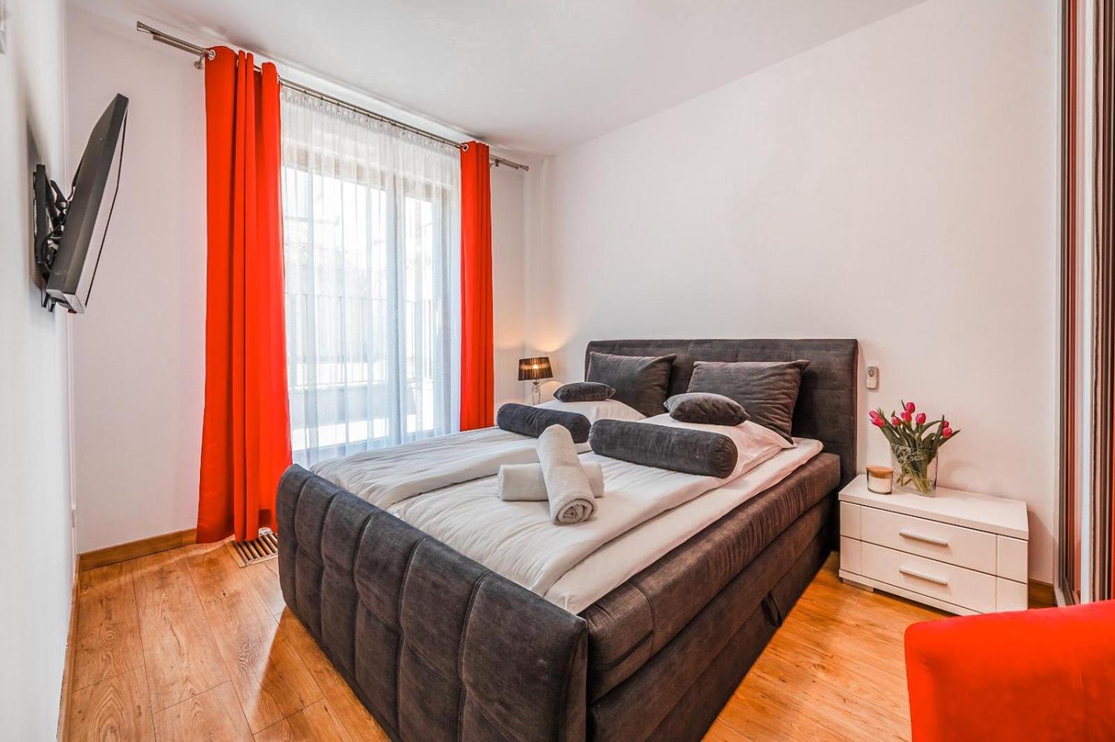 Katania Moxy Te&Am Cracow Apartment Красков Екстериор снимка