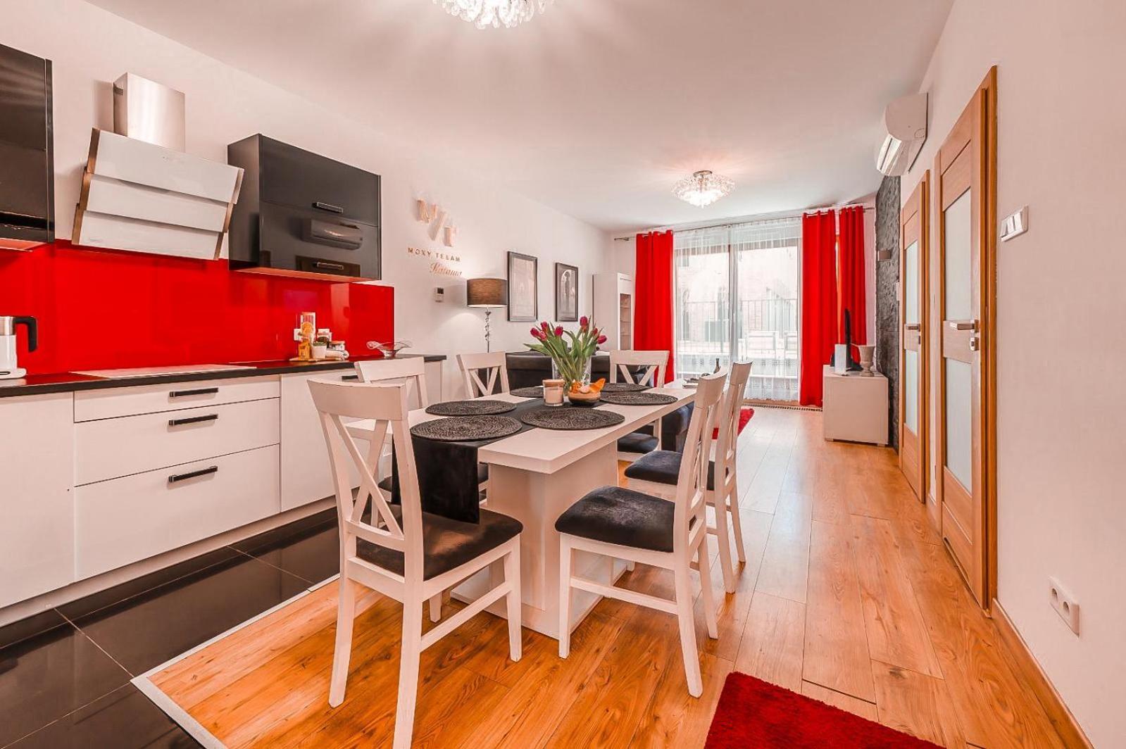 Katania Moxy Te&Am Cracow Apartment Красков Екстериор снимка