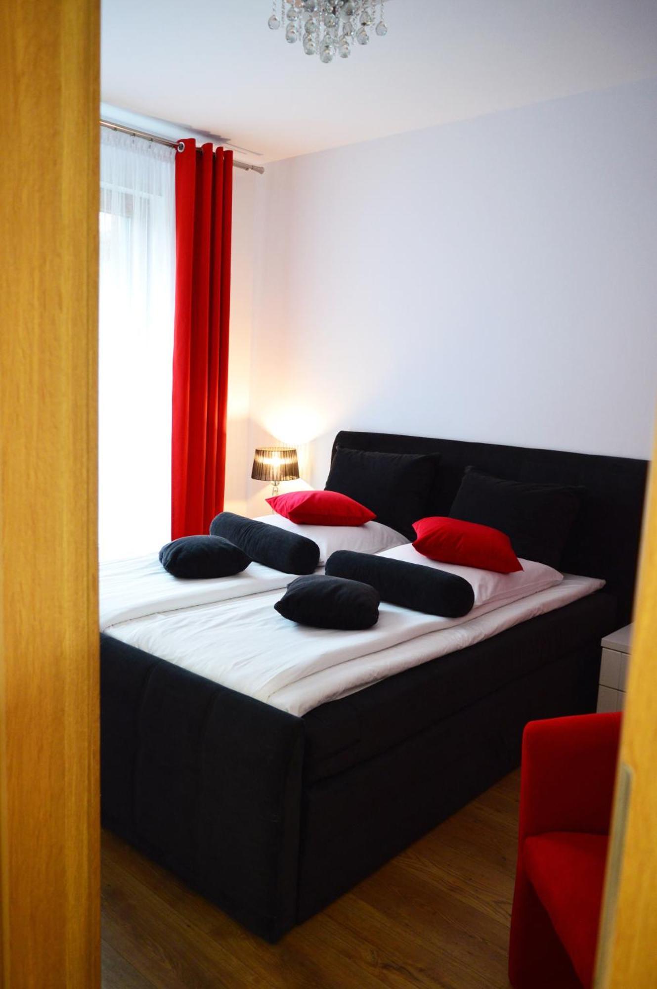 Katania Moxy Te&Am Cracow Apartment Красков Екстериор снимка